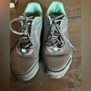 Ryka women’s tennis shoes size 6 1/2